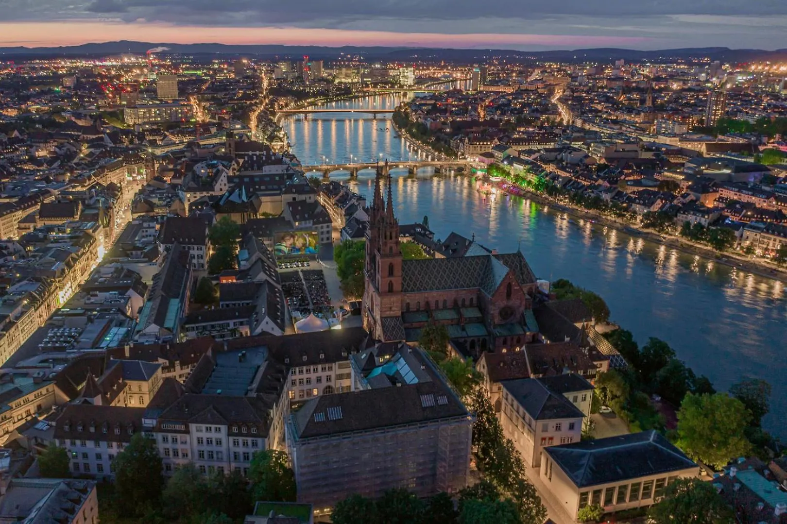 Special Primero Picasso Apartment Basel, Bahnhof Grossbasel 10-Star  Basel