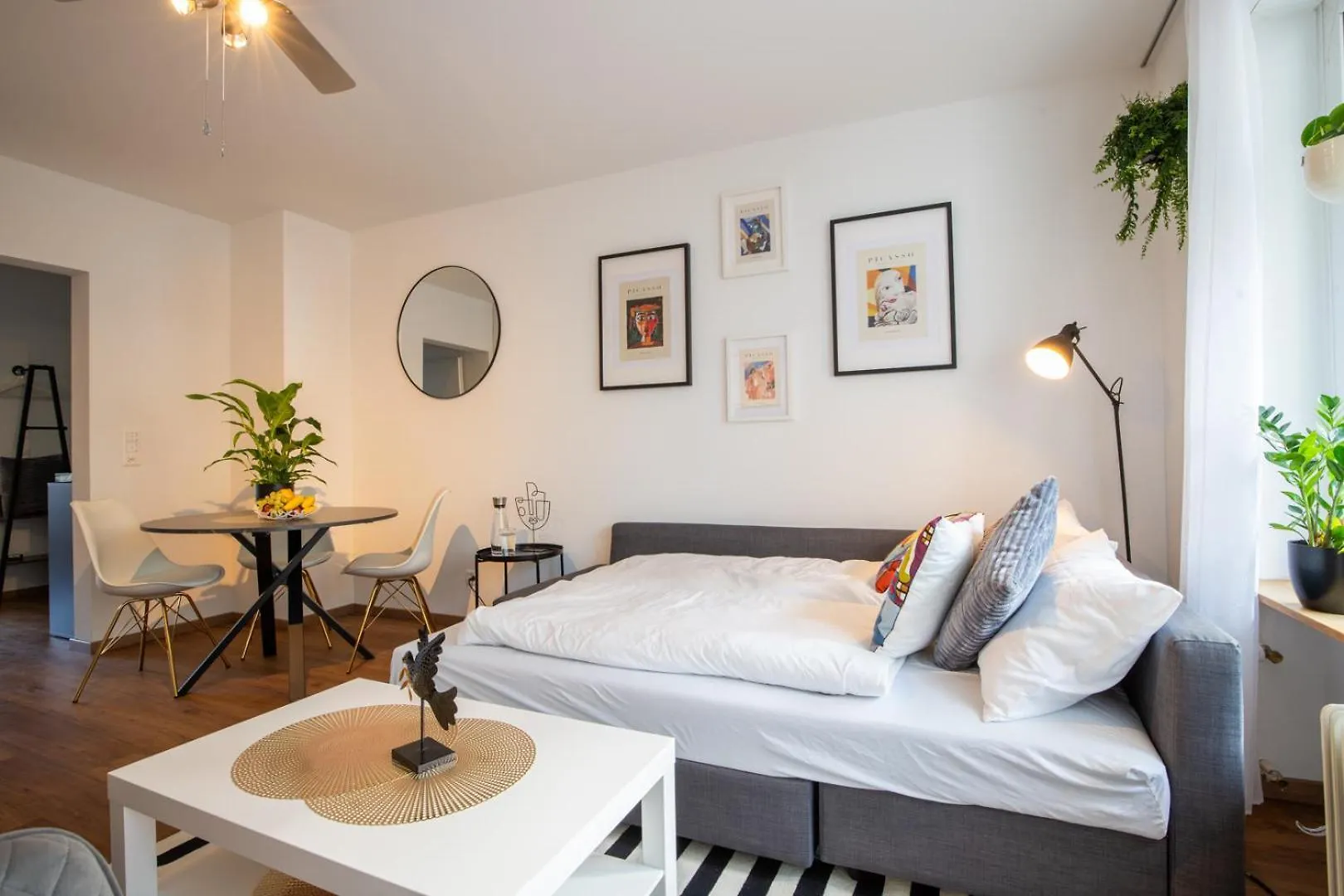 Special Primero Picasso Apartment Basel, Bahnhof Grossbasel 10-Star